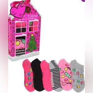 🎊Betsy Johnson Holiday Sock Set⛸️🎄